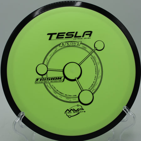 MVP Fission Tesla on a straight-to-fade flight at Waller Mill Park in Williamsburg, Virginia.

