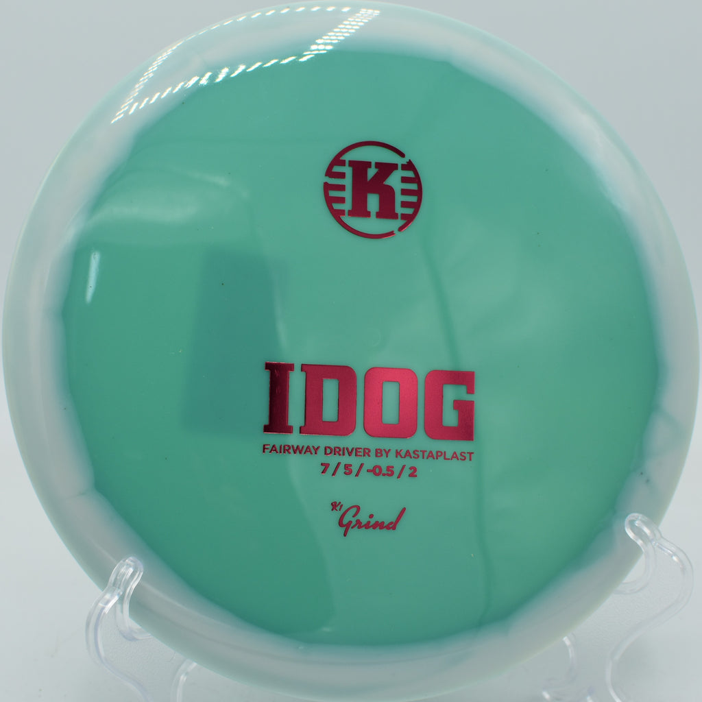 K1 Grind Idög smashing a reliable forehand hyzer at Northwood Black in Morton, Illinois.

