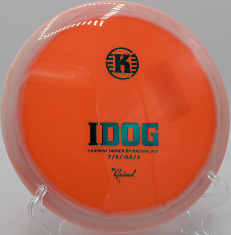 Discing into headwinds confidently with the K1 Grind Idög at Maple Hill DGC in Leicester, Massachusetts.

