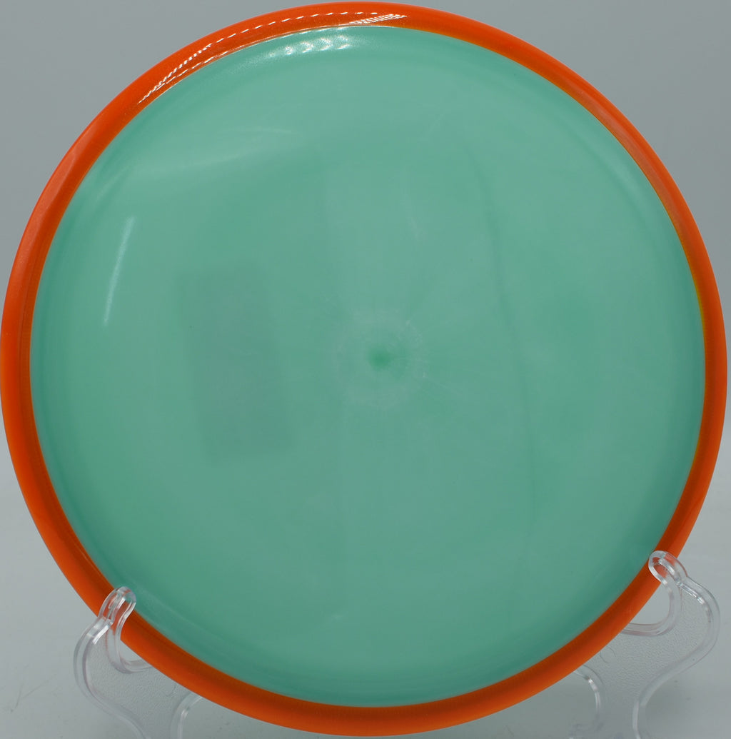 Clean-top Trance holding an S-curve line at North Cove DGC in Marion, North Carolina.

