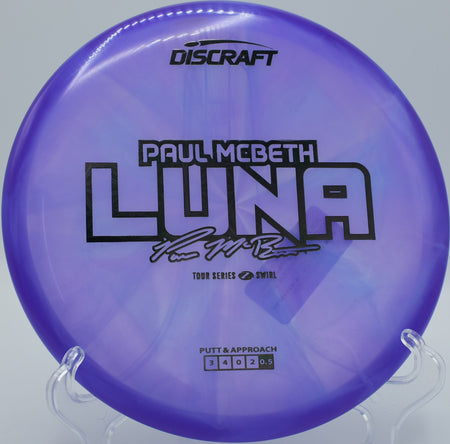 McBeth Z Swirl Luna gliding across a tailwind and finishing clean near Circle 1.

