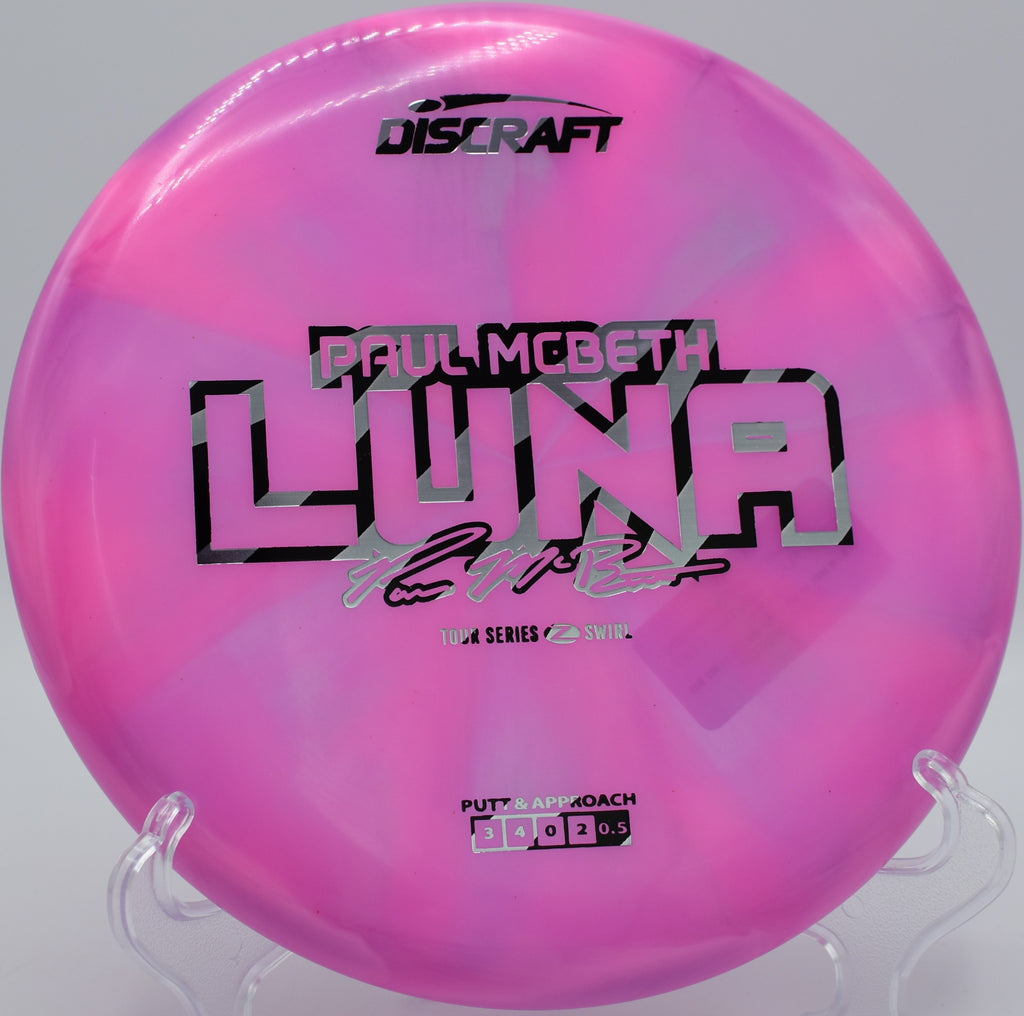 Swirl Z Luna sent on a jump putt through a dense fairway gap at Brackett’s Bluff in South Carolina.

