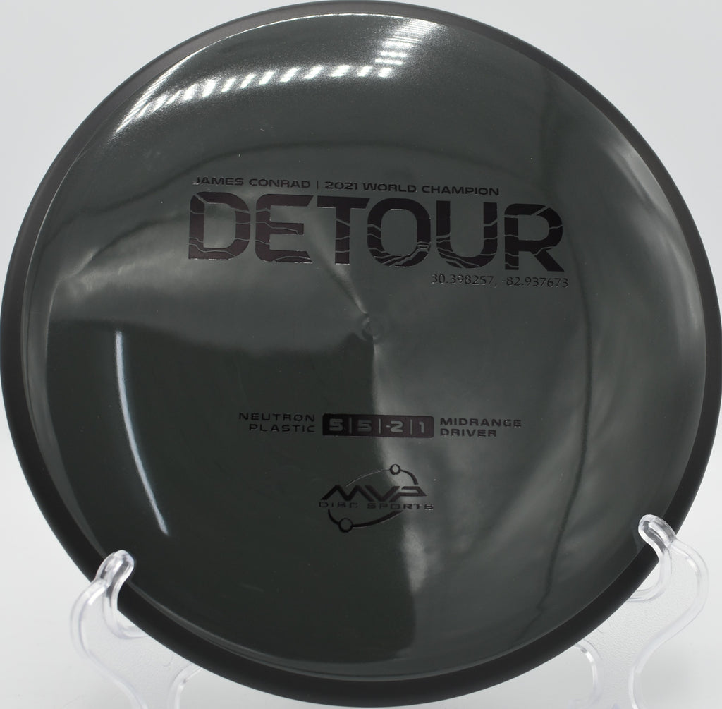 MVP Detour in Neutron plastic carving a slow anhyzer at Hornets Nest DGC in Charlotte, North Carolina, built for neutral to understable midrange control.

