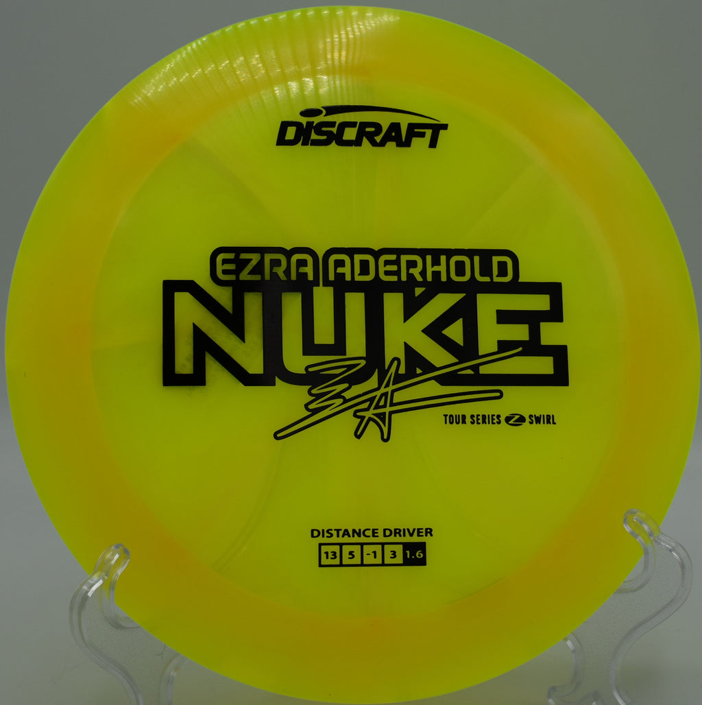 Nuke standing up from hyzer and carving a long turnover line at Northwood Black.

