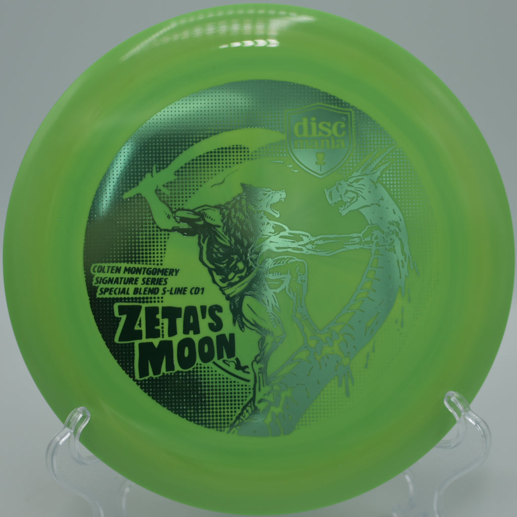 Discmania Signature Series CD1 distance control driver flying straight at Hornets Nest, NC