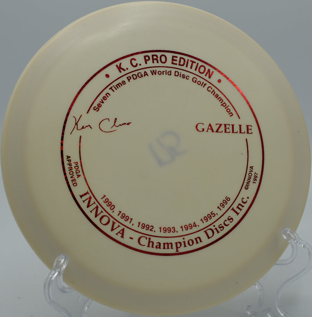 KC Pro Gazelle settling softly near the pin on Hole 15 at Persimmon Ridge Disc Golf Course, Greenbrier, Arkansas.