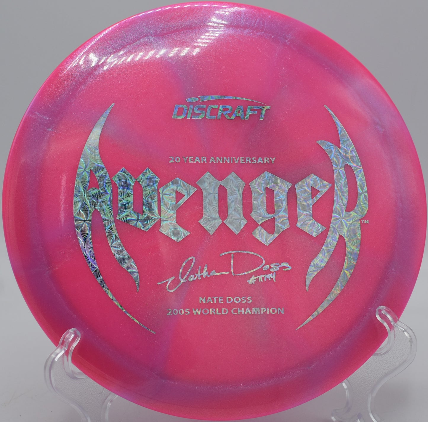 Discraft Z Colorshift Avenger spike hyzer at Maple Hill in Leicester, Massachusetts