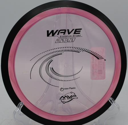 Proton Wave launched on a distance line at Maple Hill Gold in Leicester, MA

