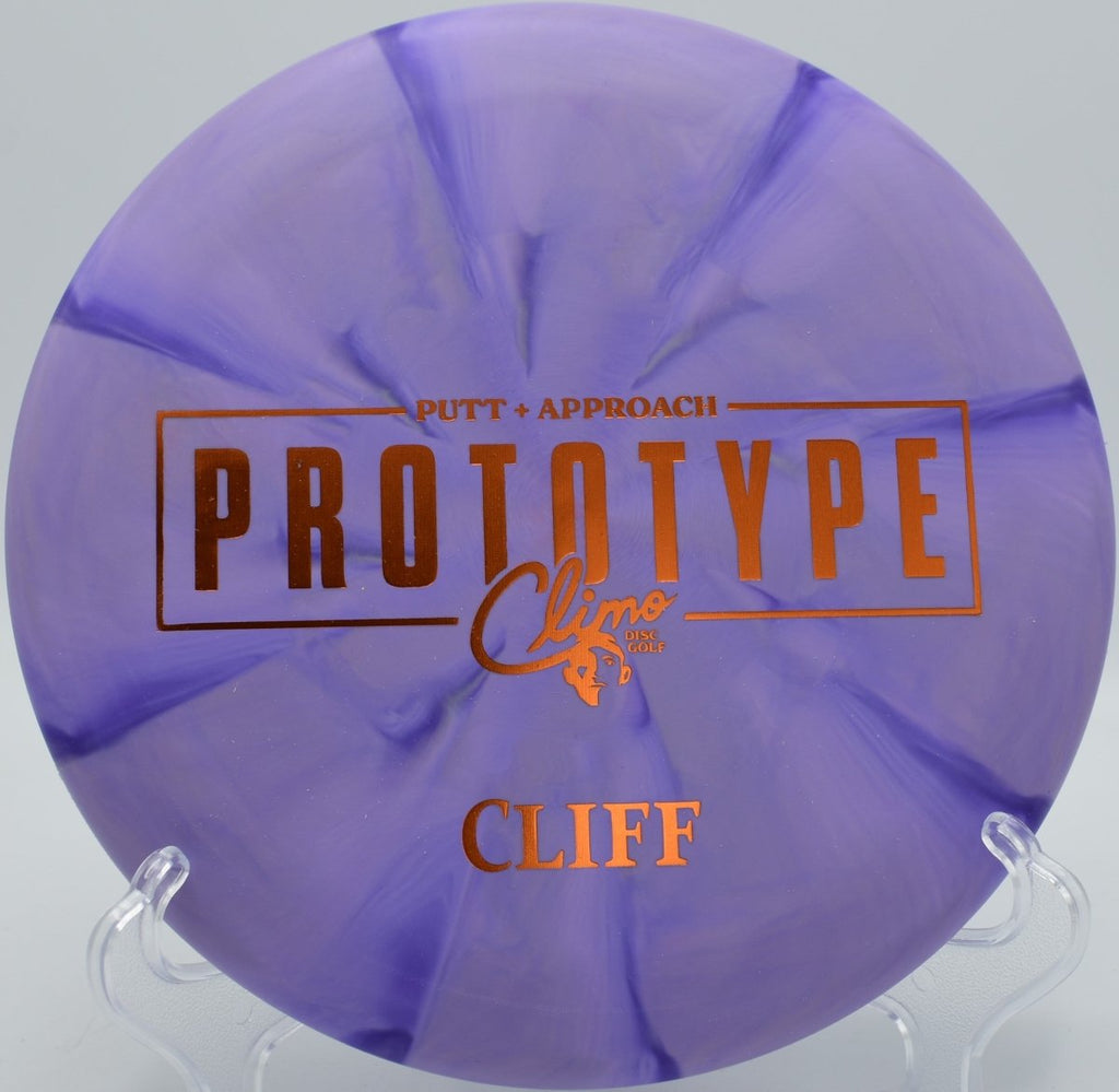 Trophy Line Cliff beadless putter on approach at Lake Eureka Disc Golf Course in Eureka, Illinois Ledgestone layout