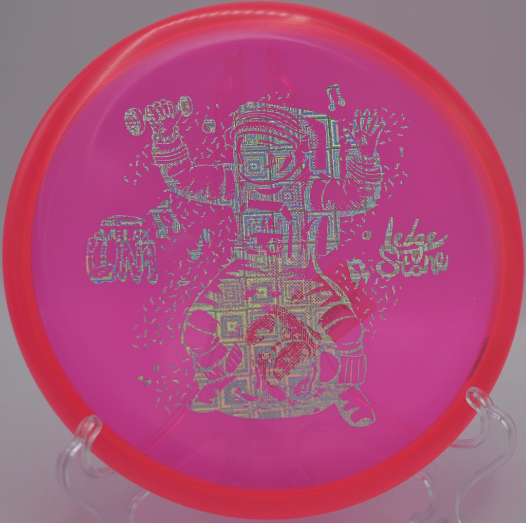 Discraft Z Super FLX Luna stable putter releasing cleanly at Tyler State Park Disc Golf Course, Newtown PA