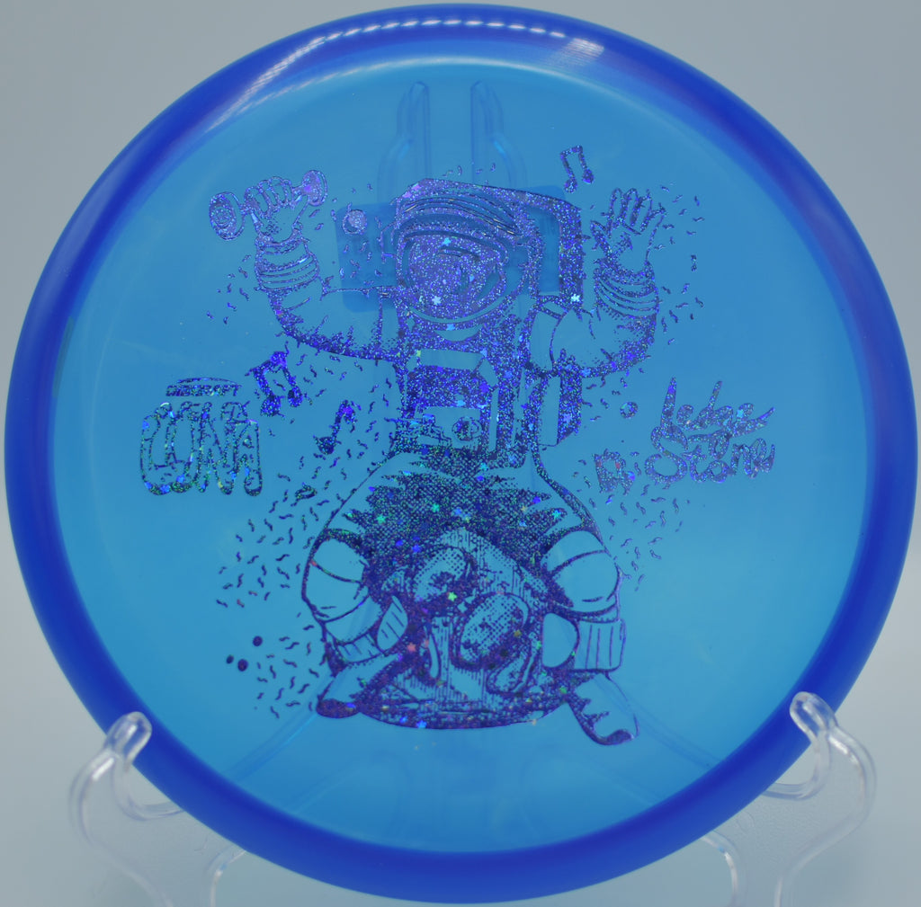 Discraft Super FLX Luna controlled approach stopping near pin at DeLaveaga Disc Golf Course, Santa Cruz CA