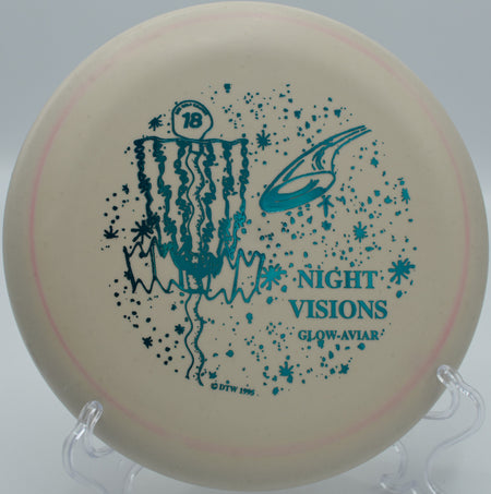 Microbead Aviar disc delivering precise putts at Iron Hill Disc Golf Course, Delaware.
