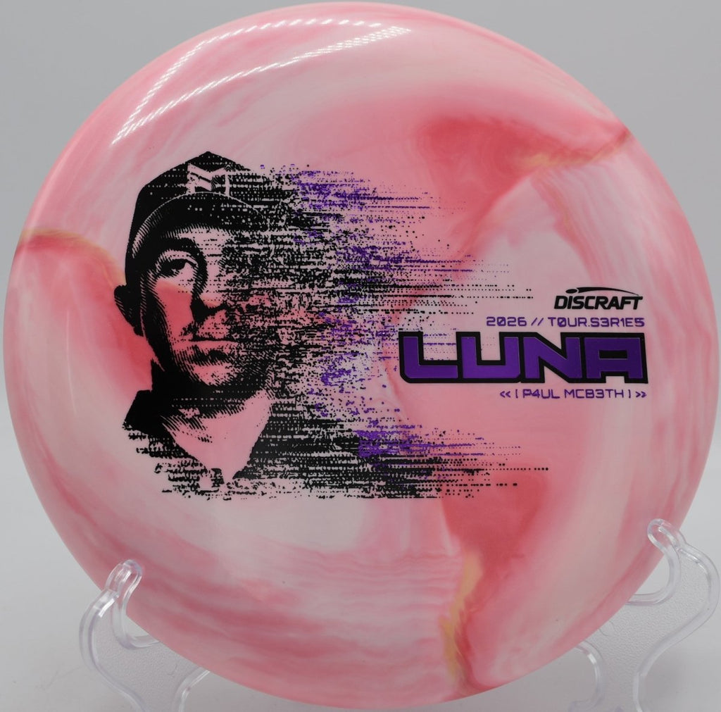 Paul McBeth Luna putter inside circle putt at Fox Run Meadows Disc Golf Course in Smugglers Notch, Vermont