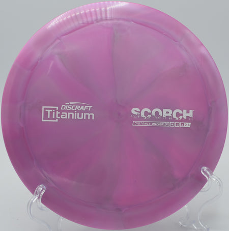Discraft Titanium Scorch – Overstable driver with a smooth flight path and predictable fade, ideal for experienced players seeking maximum distance.
