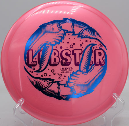 Apex Lobster gliding straight with minimal effort at Walnut Ridge DGC in Johnston, Iowa

