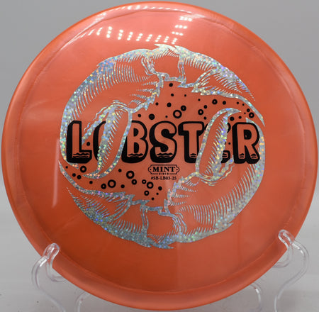 Lobster resting just outside the circle after a touchy upshot at Brandywine Creek DGC in Delaware


