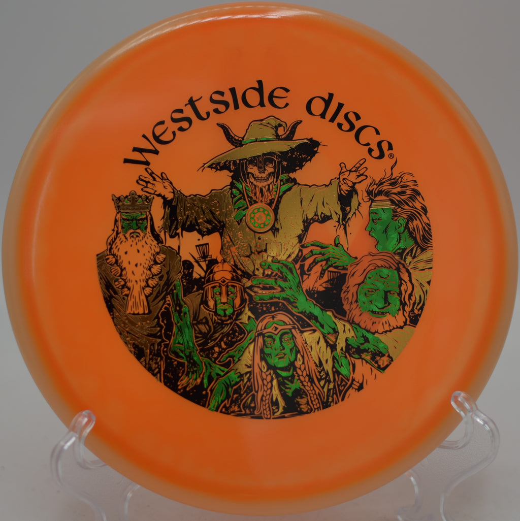 Orbit Moonshine Harp glowing rim fade into pin at Veterans Park Disc Golf Course, Arlington TX