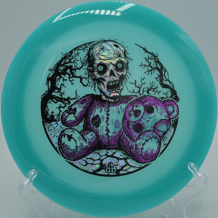 Lucid Moonshine Heist limited edition flying over pond at Fountain Hills Disc Golf Course, AZ