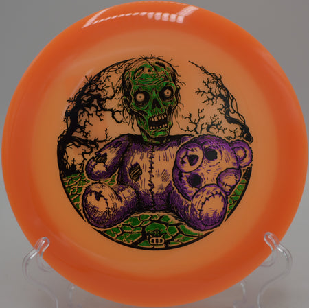 Lucid Moonshine Heist Bearly Alive skipping up fairway at Northwood Black, Morton IL