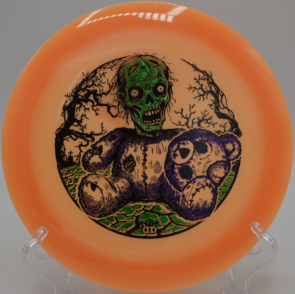 Glow Heist driver thrown on forehand line at Veterans Park Disc Golf Course, Arlington TX