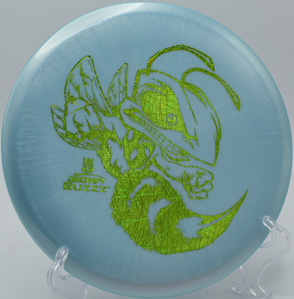 Discraft Big Z Buzzz – Midrange disc offering consistent flight and control, great for approach shots at The Little Everglades Ranch Disc Golf Course in Dade City, Florida.