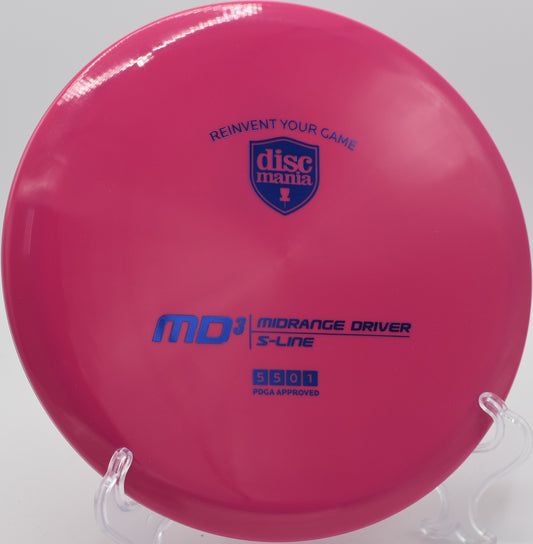 S-Line MD3 floating straight toward the basket on Hole 10 at The Rez Disc Golf Course, Brandon, Mississippi.