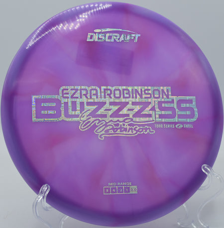 Z Swirl Buzzz SS threading straight lines with understable control at Panther Creek DGC in Springfield, Illinois.

