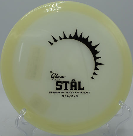 Forehand control with Glow Stål at Camp Sekani Disc Golf Course in Spokane, Washington.

