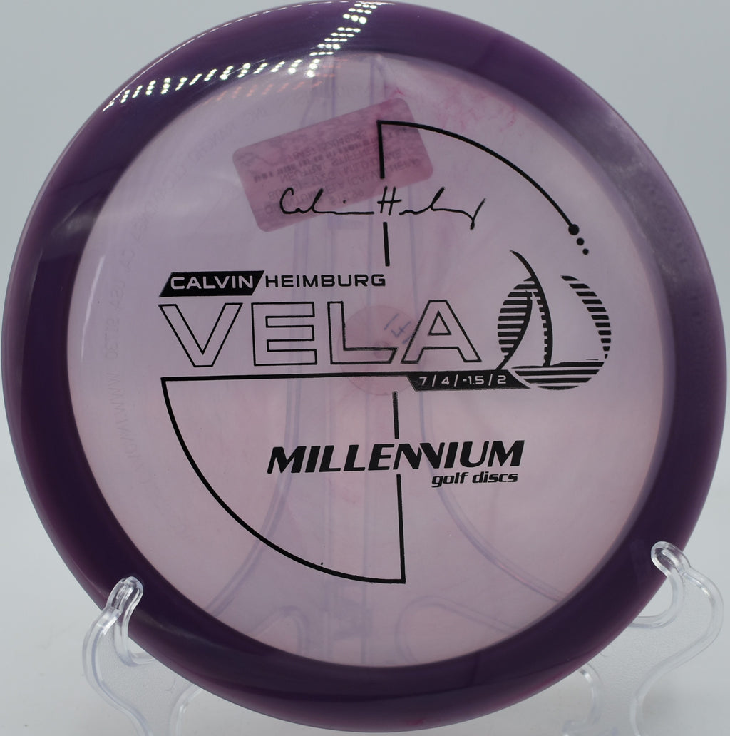 Signature Quantum Vela flying straight with a touch of fade at Milo McIver’s Riverbend Course in Estacada, Oregon.

