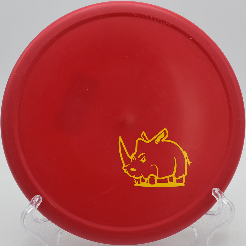 R-Pro Rhyno spiking on a controlled approach at Moraine State Park Disc Golf Course in Portersville, Pennsylvania