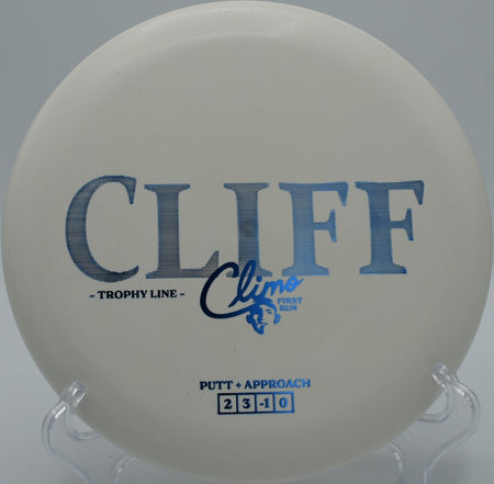 Trophy Line Cliff disc golf putter executing a smooth putt at Zobel Disc Golf Course, Fort Morgan, Colorado