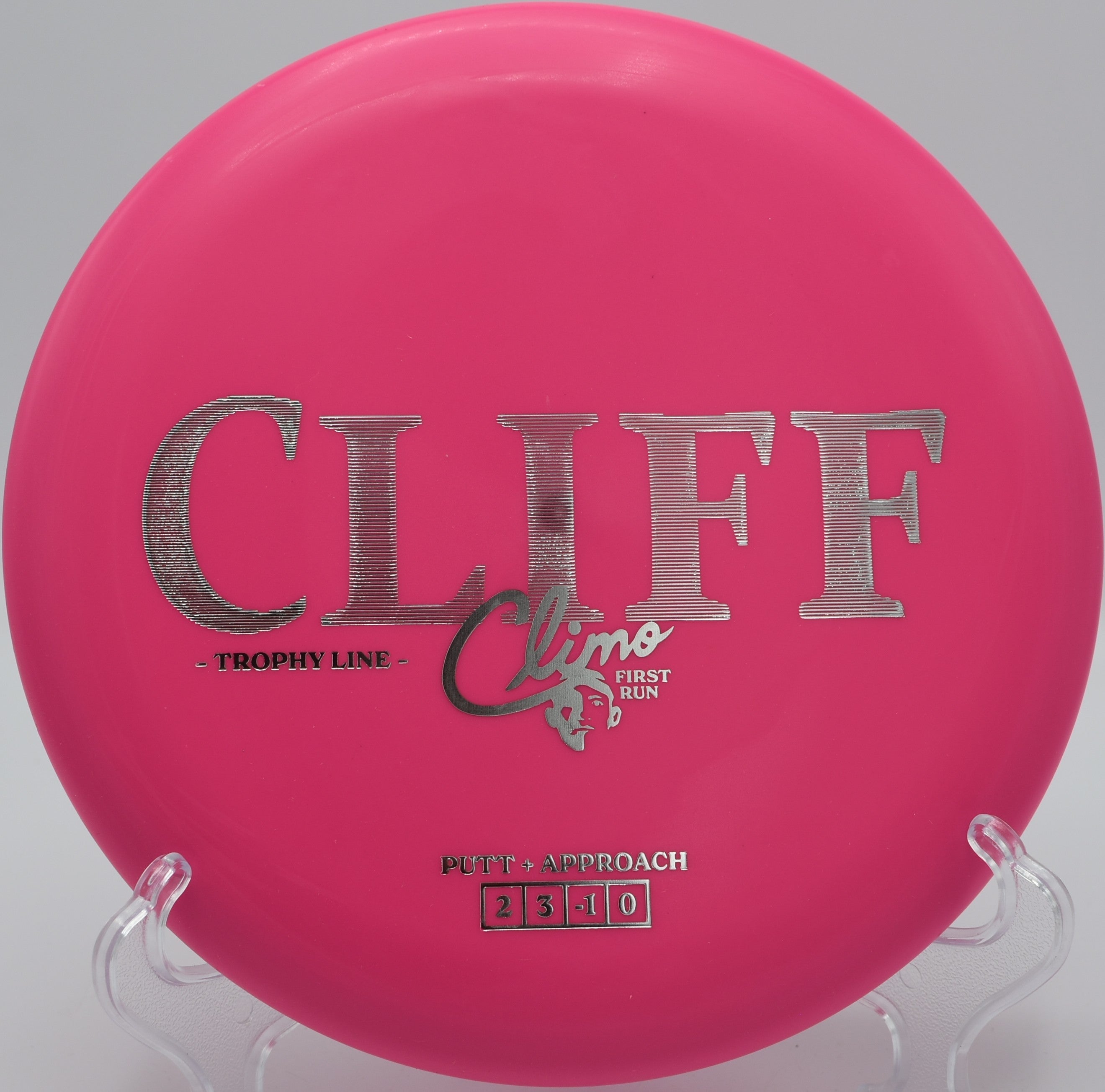 Trophy Line Cliff disc golf putter carrying a smooth anhyzer at Branchwood Disc Golf Course, Lacey Township, New Jersey