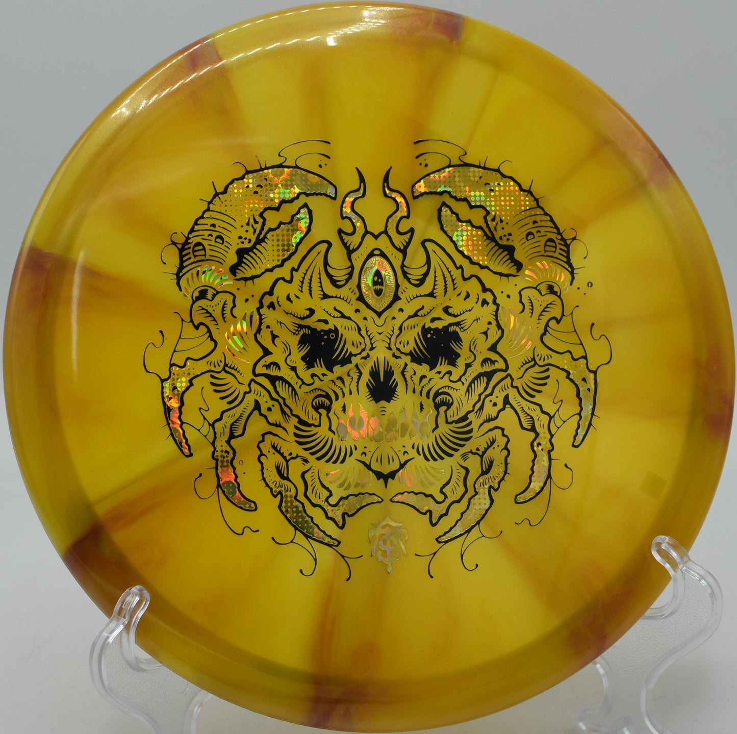 Nebula Pathfinder – Stable fairway driver with great glide, ideal for controlled throws at Idlewild Disc Golf Course in Burlington, Kentucky.