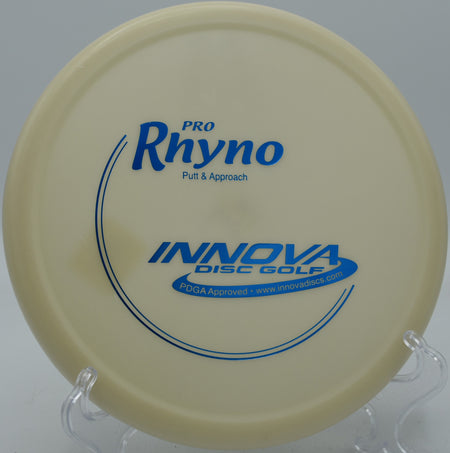 Pro Rhyno holding a hyzer line at O'Hauser Park Disc Golf Course in Menasha, Wisconsin.

