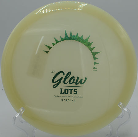 "At Starlight Course in Miami, FL, Glow Lots combines a radiant finish with steady, true flight for night-time play."
