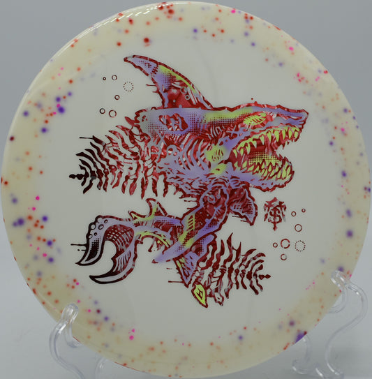 Aura Omen – Overstable fairway driver offering strong, consistent fades at Zobel Memorial Disc Golf Course in Fairview, Pennsylvania.