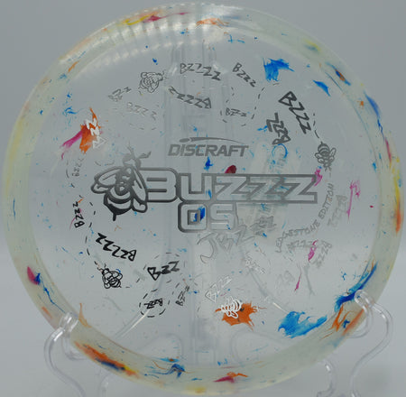 Discraft Buzzz OS Z-FLX edition crashing chains at The Canyons in Illinois

