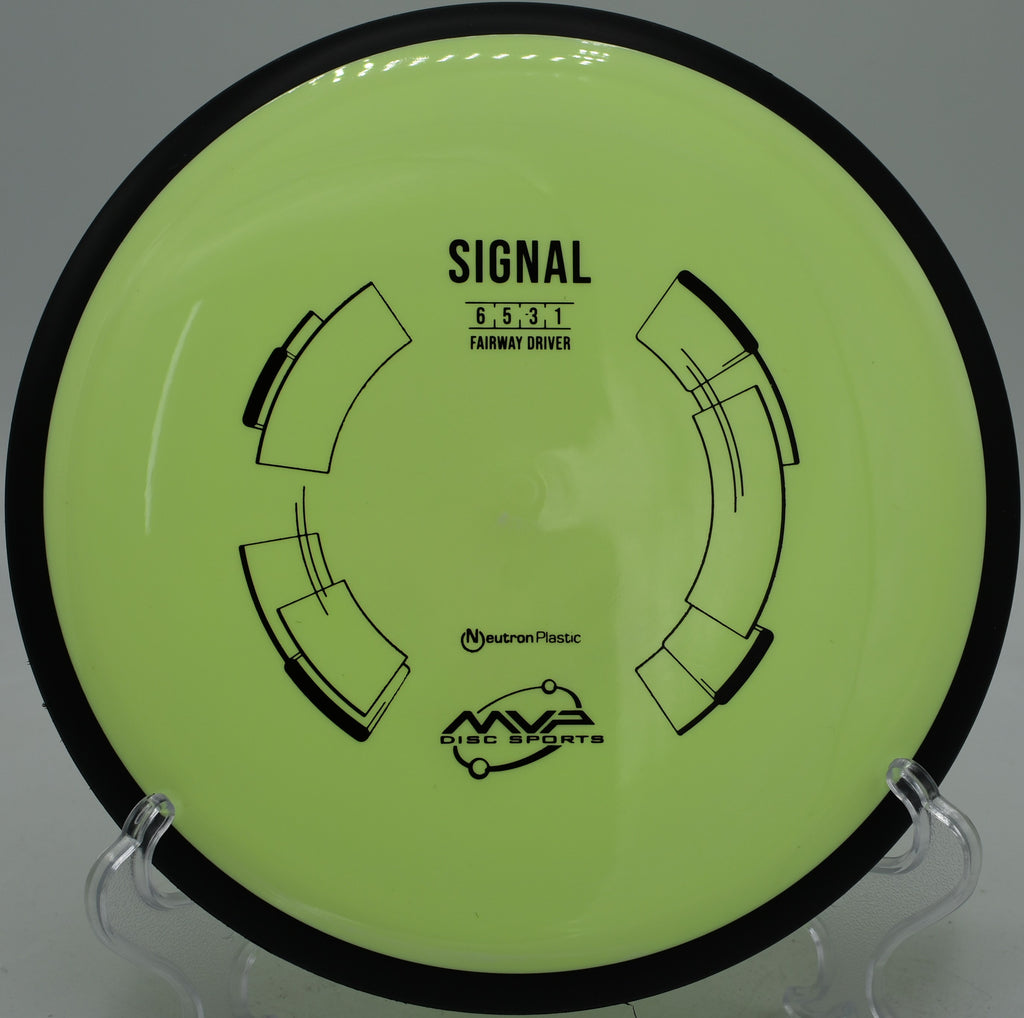 Climo Discs Signature Line Signal thrown forehand off the tee at North Boundary DGC in Cranberry Township, PA