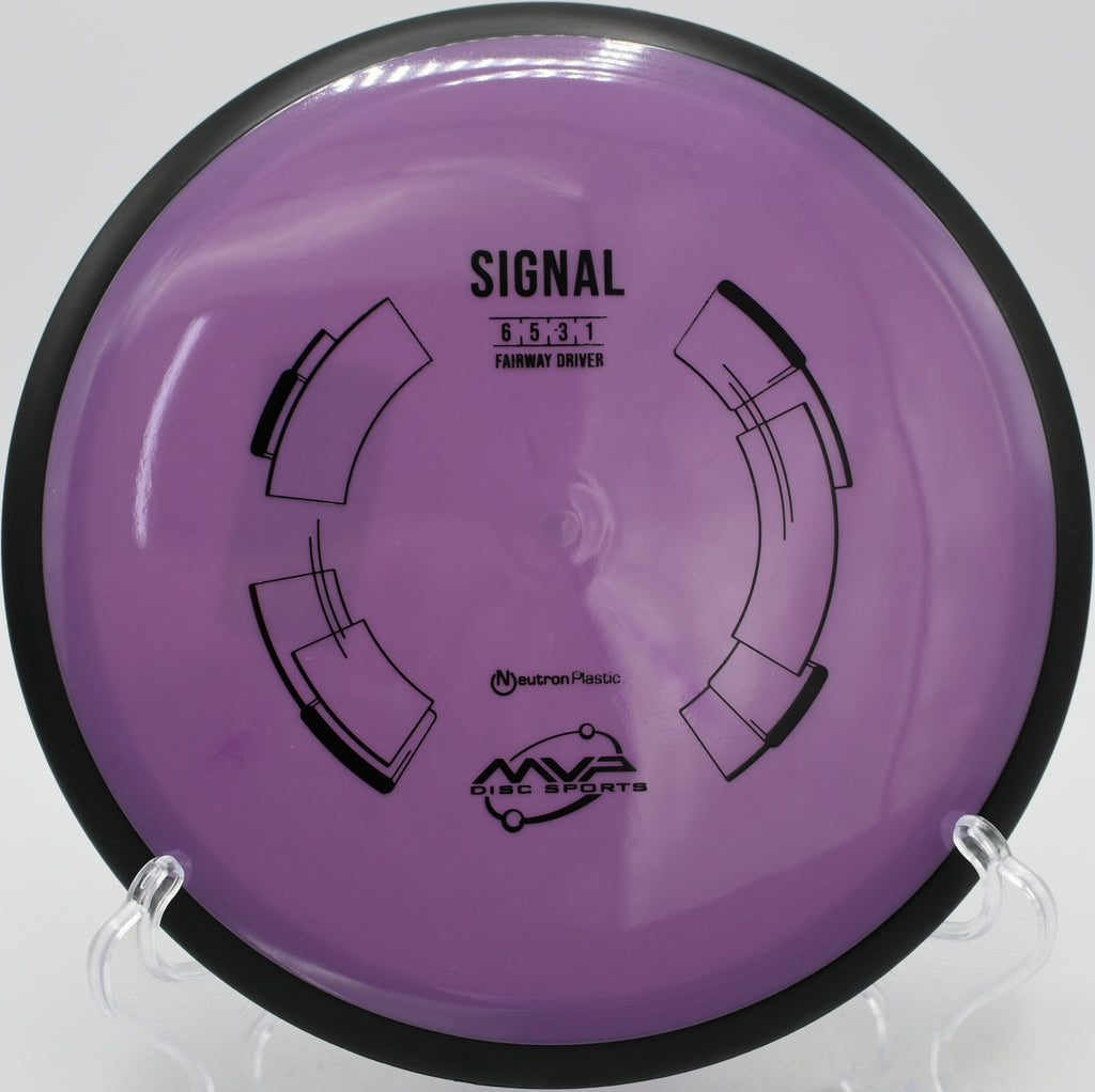 Signal disc with clean release gliding smooth at Sunset Park DGC in Las Vegas, NV