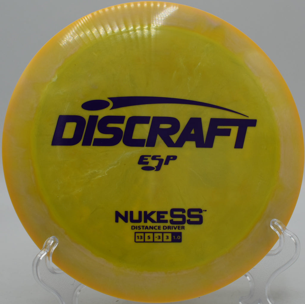 Discraft ESP Nuke SS drifting right in tailwind at Joe Eakes Park in Kure Beach, North Carolina

