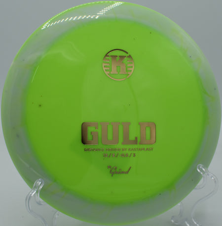 Launching a K1 Grind Guld on a wide hyzer at Eagles Crossing Disc Golf Course in Hawk Point, Missouri.

