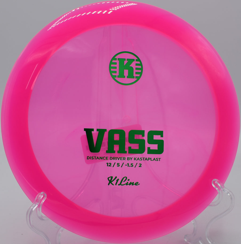K1 Vass holding a long turnover at Tom Pearce Park Disc Golf Course in Grants Pass, Oregon.

