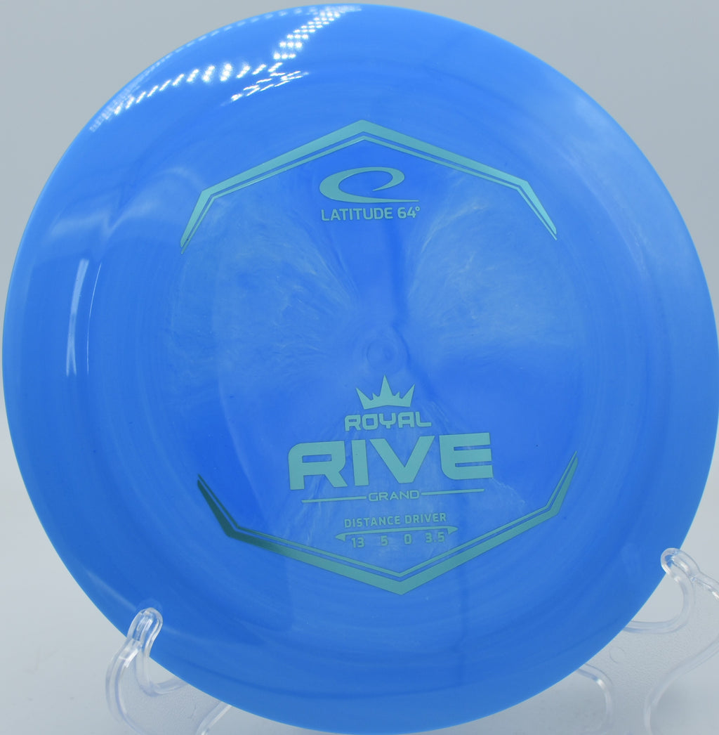 Player releasing a Grand Rive on a spike hyzer at Brackenridge Park in San Antonio, Texas.

