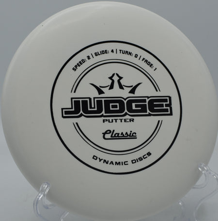 Classic Judge resting under the cage after a dead-center putt at Harmon Park DGC in Lebanon, Oregon.

