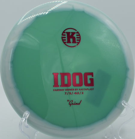 Grind plastic Idög flying with strong fade at North Cove Disc Golf Course in Marion, North Carolina.

