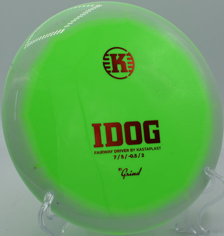Player throwing a full-power Idög into a headwind at Roy G. Guerrero DGC in Austin, Texas.

