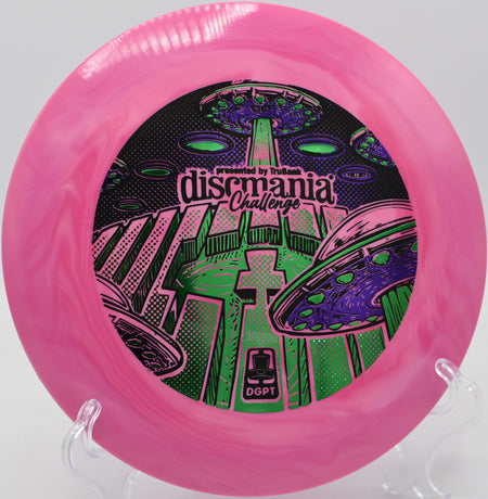 Hyzer flip distance shot with a Swirl S-Line DD1 at Sunset Park Disc Golf Course in Las Vegas, Nevada.

