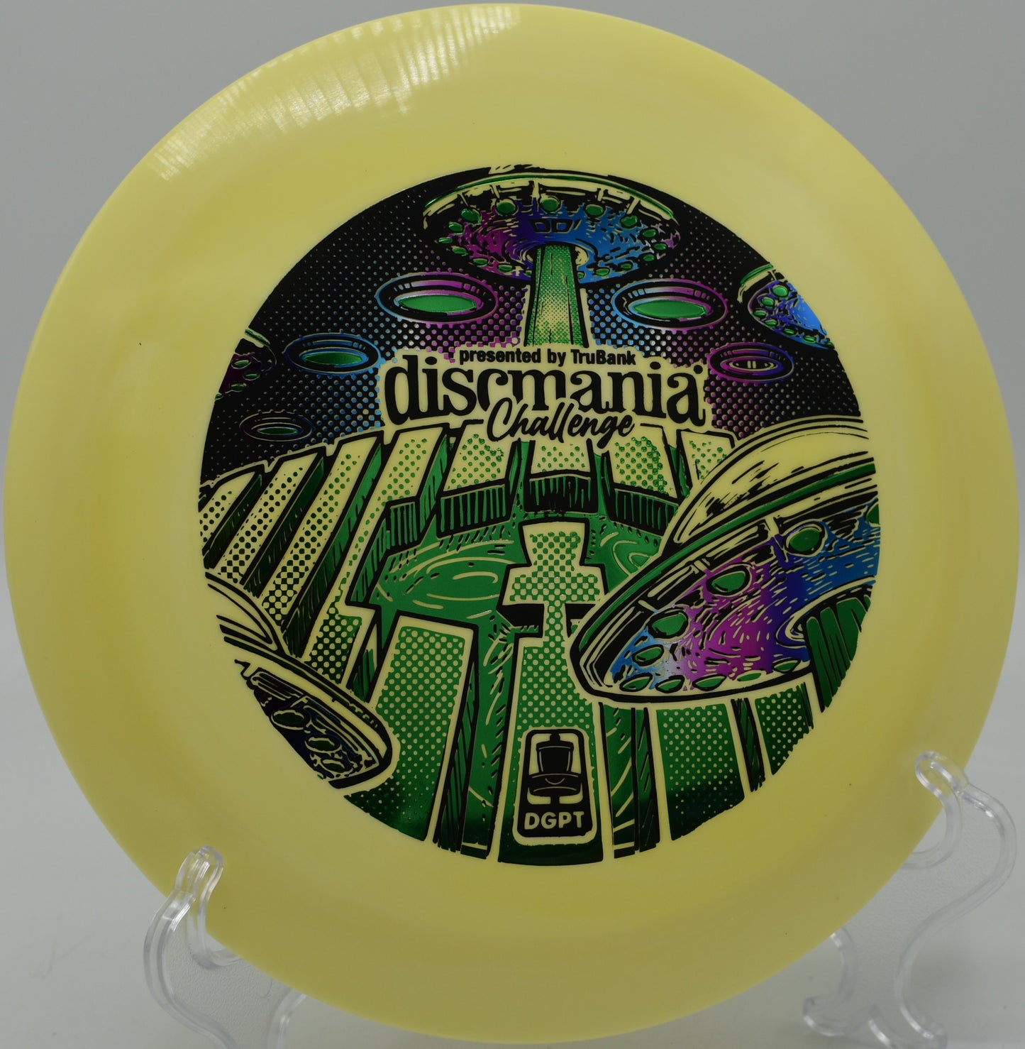 Controlled flex shot with a Swirl S-Line DD1 at Fairbanks Park Disc Golf Course in Terre Haute, Indiana.


