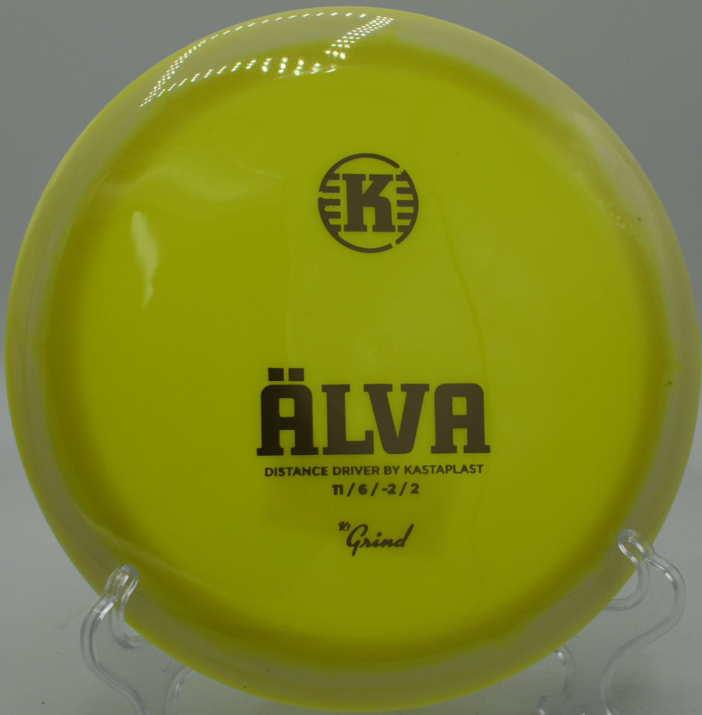 Alva grinding forward with a strong fade at Idlewild Disc Golf Course in Burlington, Kentucky.

