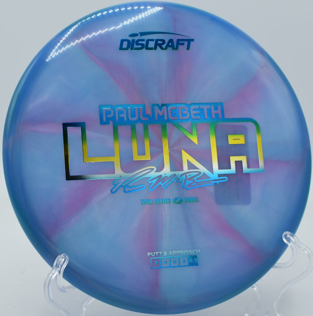 Z Swirl Luna landing softly near the pin at Sunset Park Disc Golf Course in Las Vegas, Nevada.

